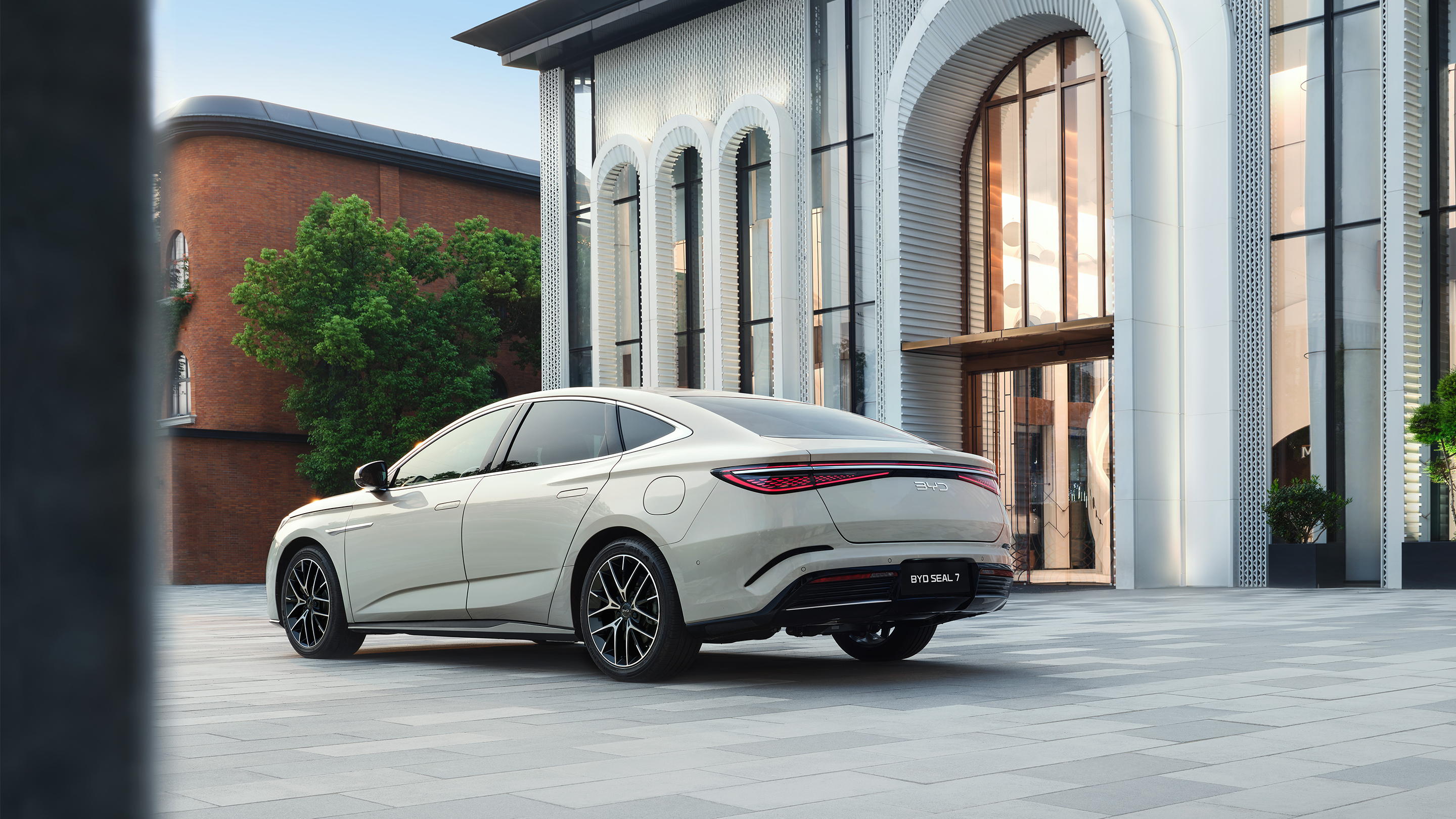 ag亚洲集团 SEAL 7 DM-i